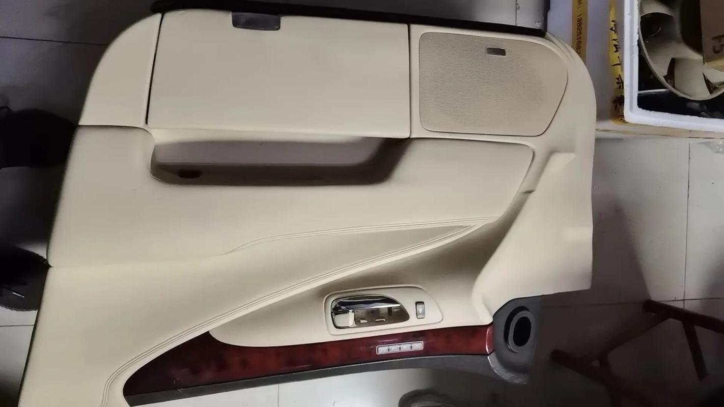 雷克萨斯LS460拆车件解析 车门内饰板与B柱饰板的选购与应用