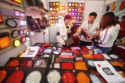 1700多家企业携拳头产品汇聚江城，汽配展缘何“离不开武汉”？